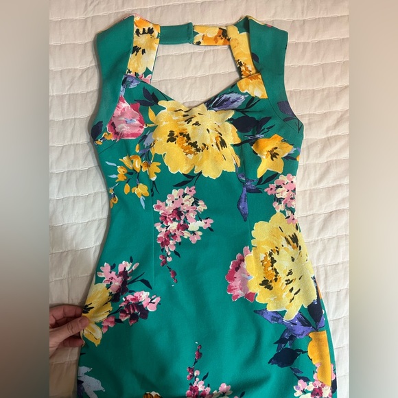 New York and Co. midi dress with stretch - Picture 2 of 3